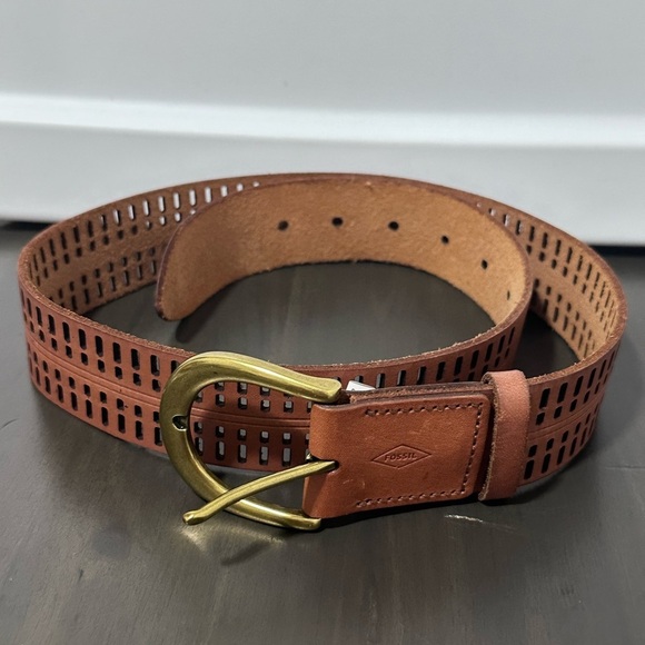 Fossil Claire Embossed Perforated Belt Brown Leather - Picture 6 of 9